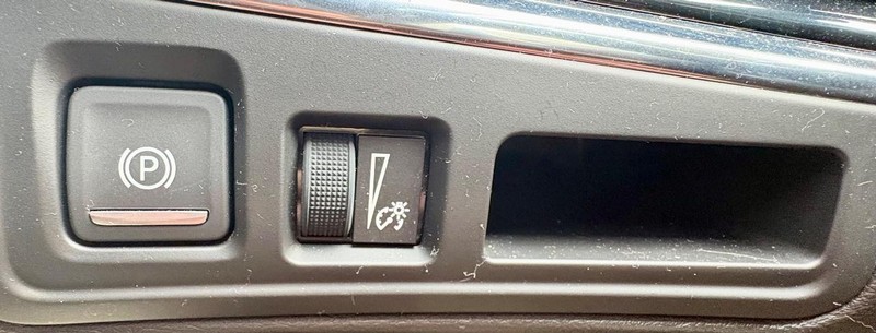 Cadillac XT6 Vehicle Full-screen Gallery Image 21