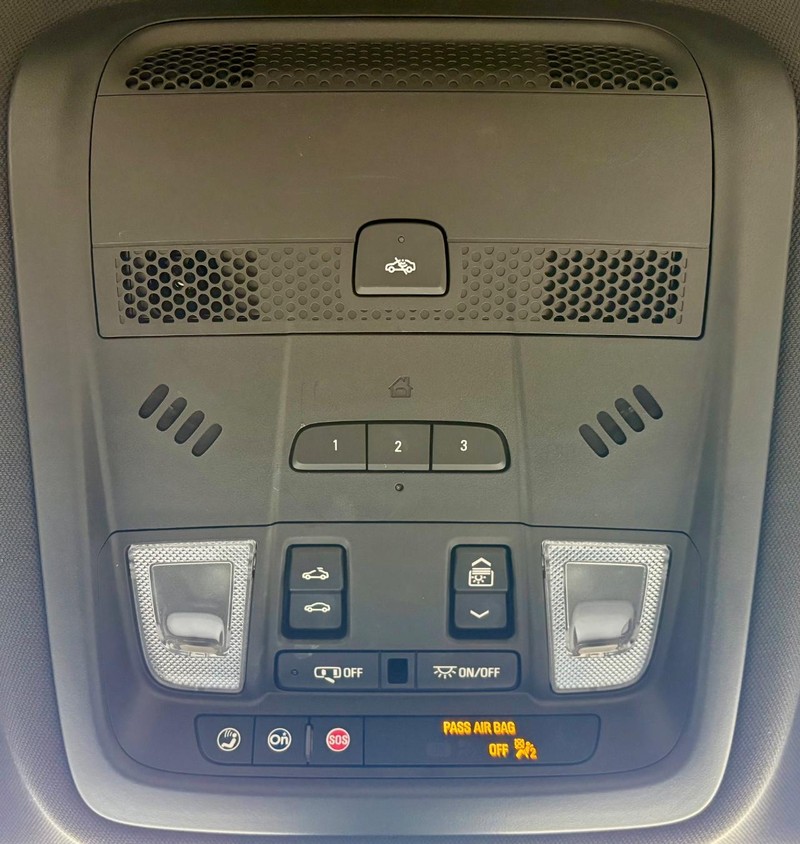 Cadillac XT6 Vehicle Full-screen Gallery Image 33