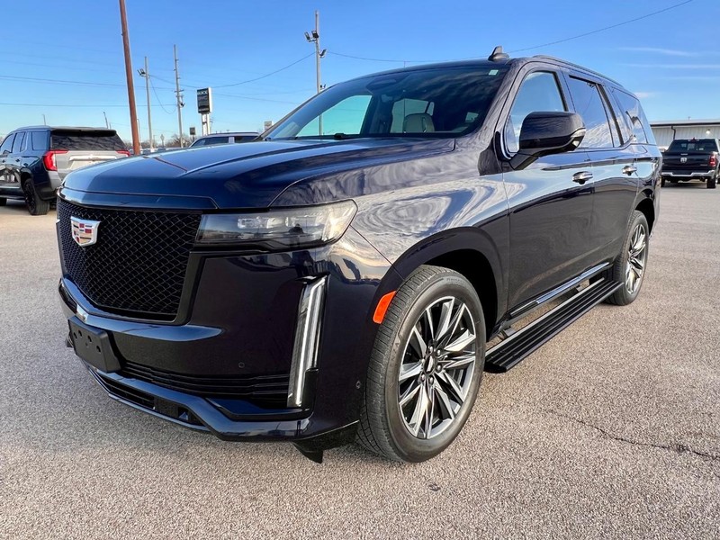 Cadillac Escalade Vehicle Full-screen Gallery Image 09