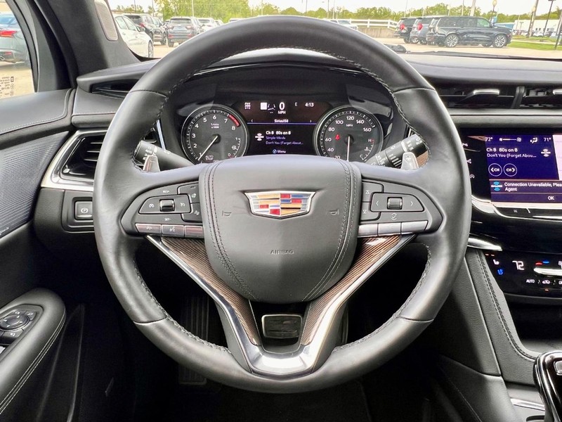 Cadillac XT6 Vehicle Full-screen Gallery Image 17