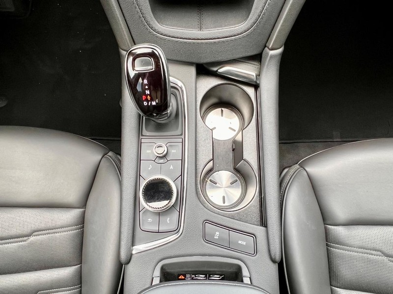 Cadillac XT6 Vehicle Full-screen Gallery Image 25