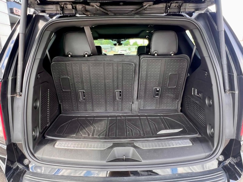 Chevrolet Tahoe Vehicle Full-screen Gallery Image 06