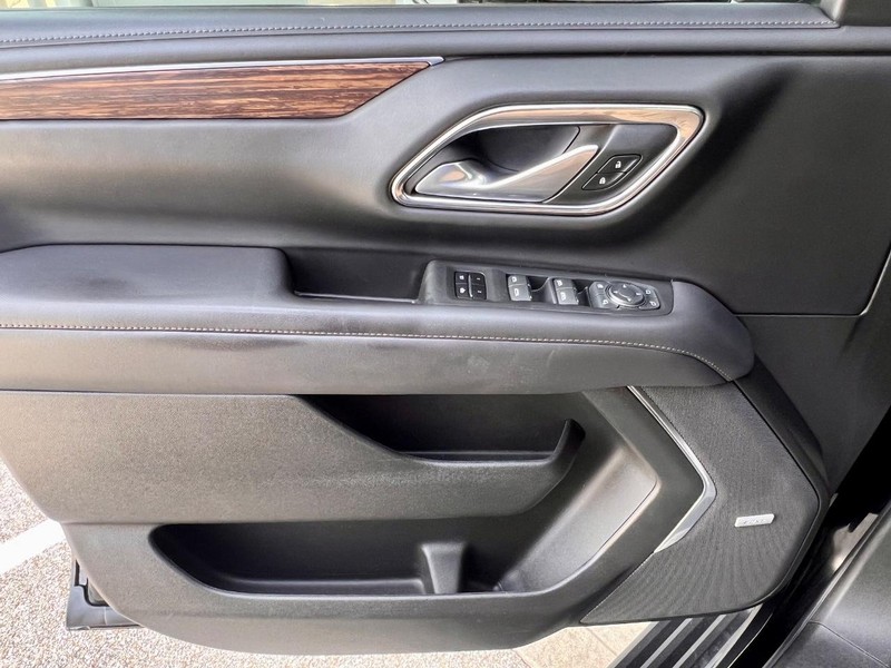 Chevrolet Tahoe Vehicle Full-screen Gallery Image 28