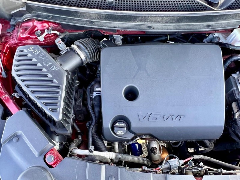 Buick Enclave Vehicle Full-screen Gallery Image 09