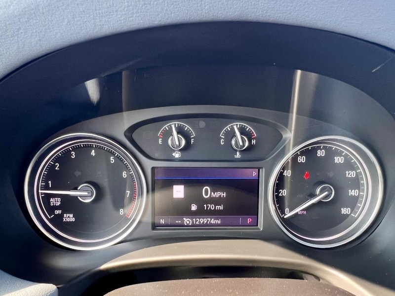 Buick Enclave Vehicle Full-screen Gallery Image 26