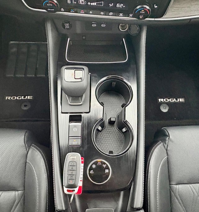 2024 Nissan Rogue Platinum - Photo 14