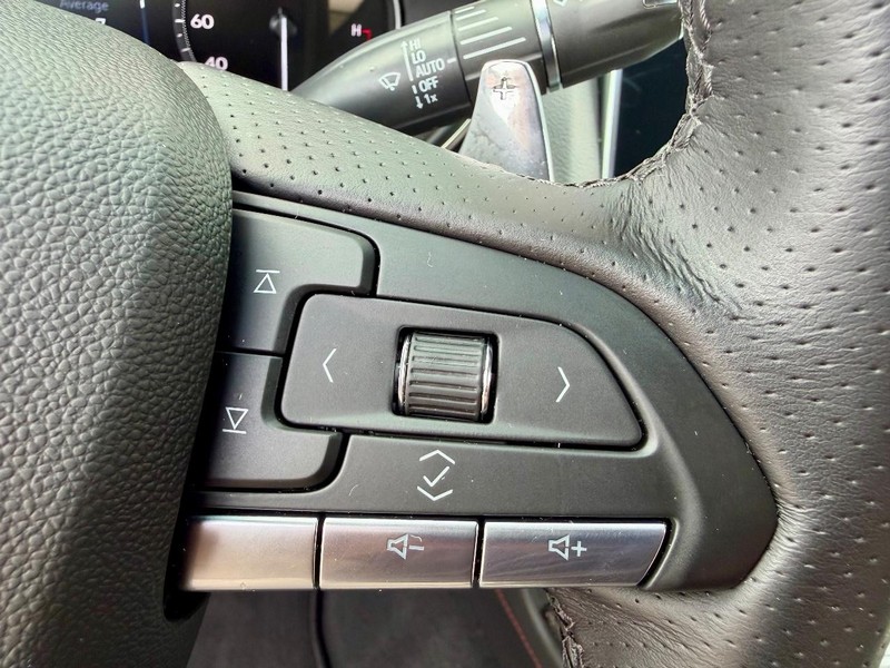 Cadillac CT5 Vehicle Full-screen Gallery Image 16