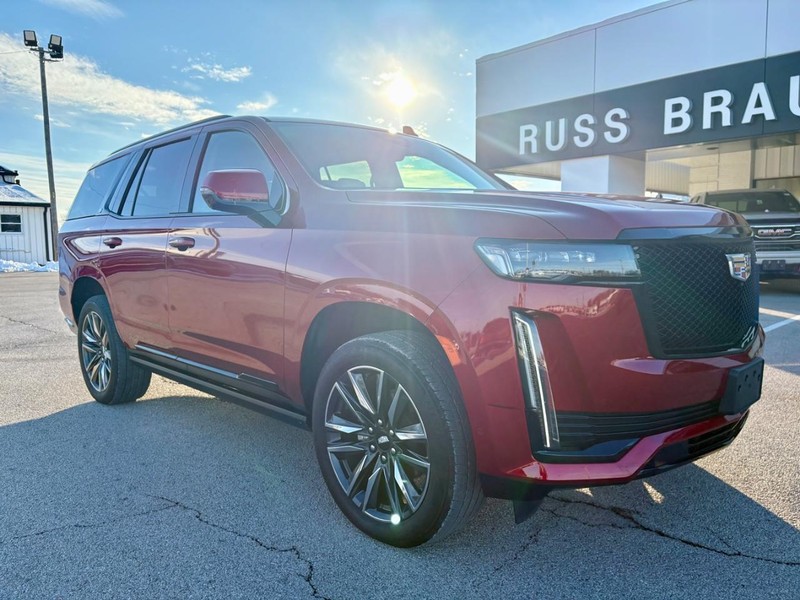 Cadillac Escalade Vehicle Full-screen Gallery Image 03