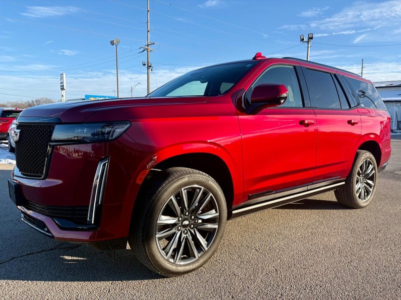 Cadillac Escalade Vehicle Full-screen Gallery Image 10