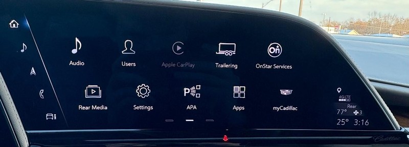 Cadillac Escalade Vehicle Full-screen Gallery Image 34