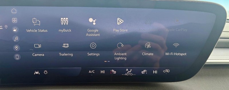 Buick Enclave Vehicle Full-screen Gallery Image 26