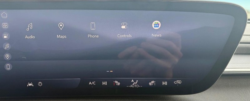 Buick Enclave Vehicle Full-screen Gallery Image 27