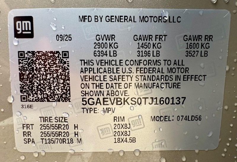 Buick Enclave Vehicle Full-screen Gallery Image 34