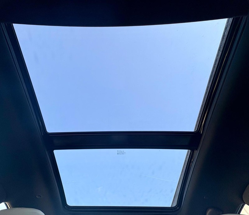 Cadillac XT5 Vehicle Full-screen Gallery Image 29