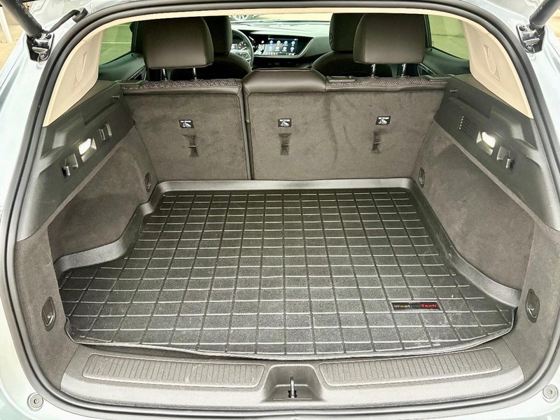 Buick Envision Vehicle Full-screen Gallery Image 06