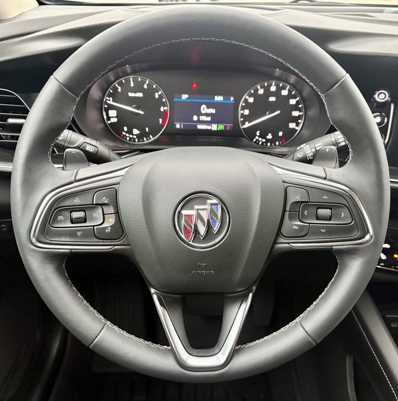 Buick Envision Vehicle Full-screen Gallery Image 19