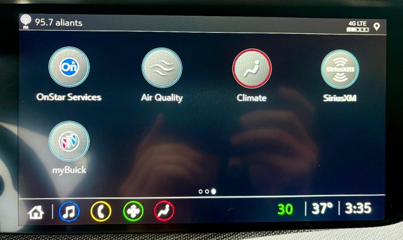 Buick Envision Vehicle Full-screen Gallery Image 24