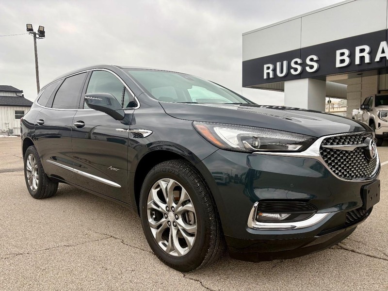 Buick Enclave Vehicle Full-screen Gallery Image 03