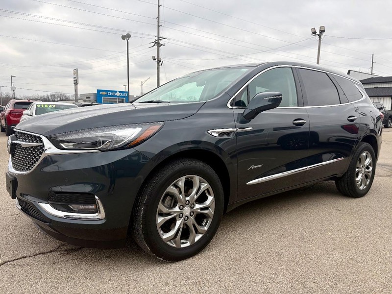 Buick Enclave Vehicle Full-screen Gallery Image 09