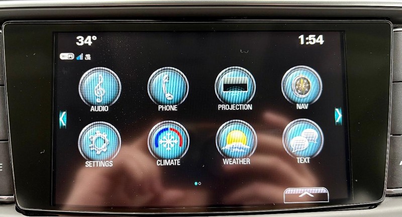 Buick Enclave Vehicle Full-screen Gallery Image 26