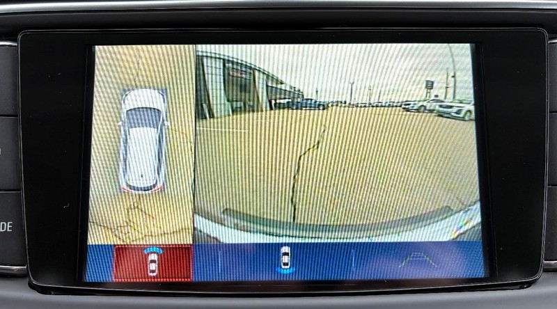 Buick Enclave Vehicle Full-screen Gallery Image 27