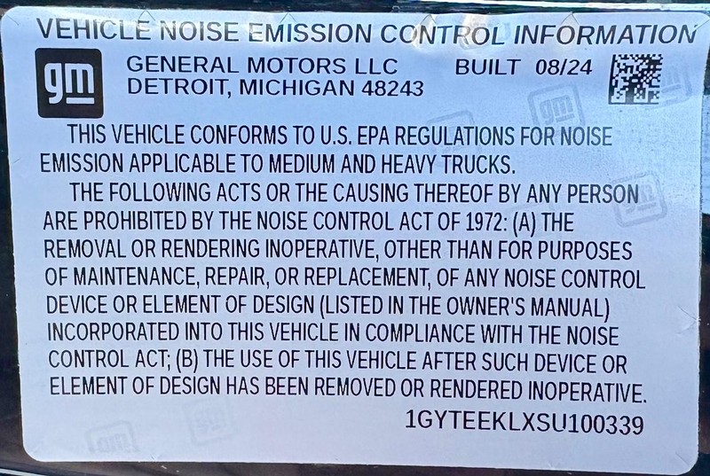 Cadillac Escalade IQ Vehicle Full-screen Gallery Image 38