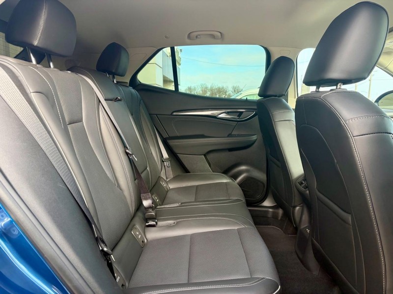 Buick Envision Vehicle Full-screen Gallery Image 11