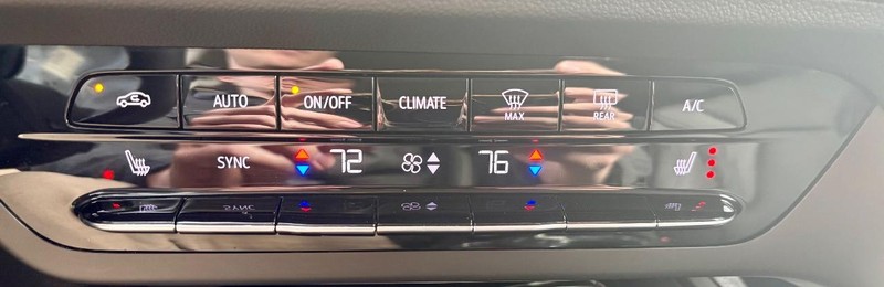 Buick Envision Vehicle Full-screen Gallery Image 25