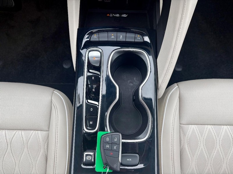 Buick Envision Vehicle Full-screen Gallery Image 14