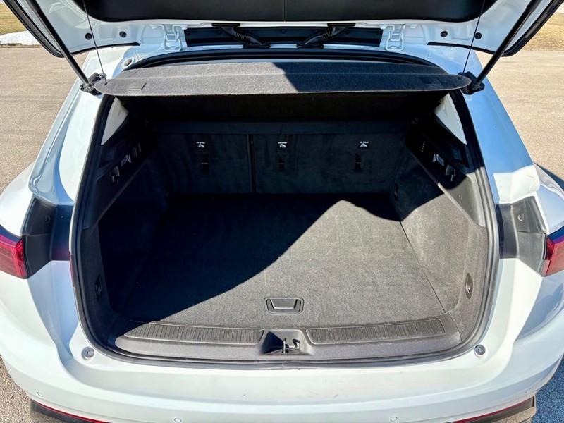 Buick Envision Vehicle Full-screen Gallery Image 05