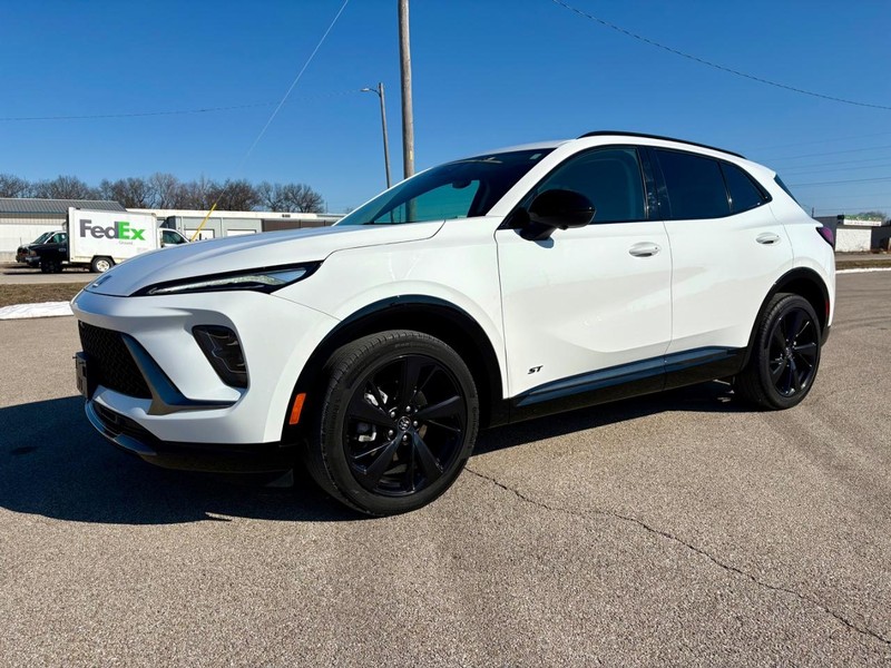 Buick Envision Vehicle Full-screen Gallery Image 07