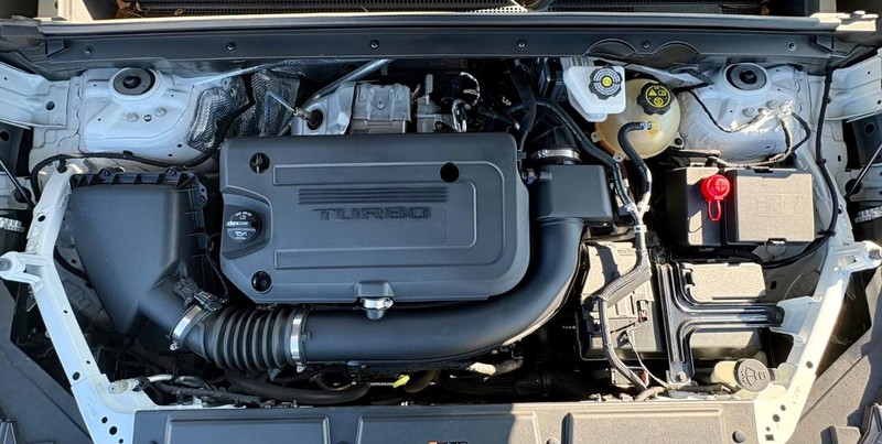 Buick Envision Vehicle Full-screen Gallery Image 09