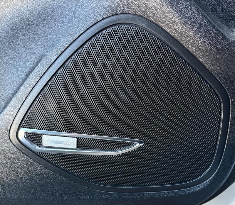 Buick Envision Vehicle Full-screen Gallery Image 18