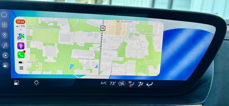 Buick Envision Vehicle Full-screen Gallery Image 26