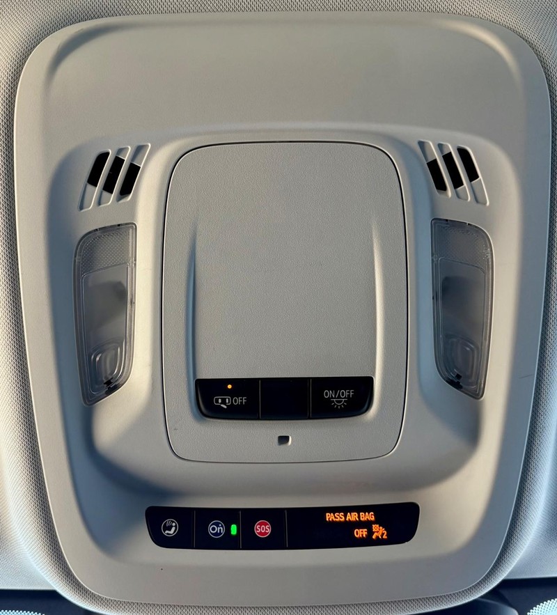 Buick Envision Vehicle Full-screen Gallery Image 30