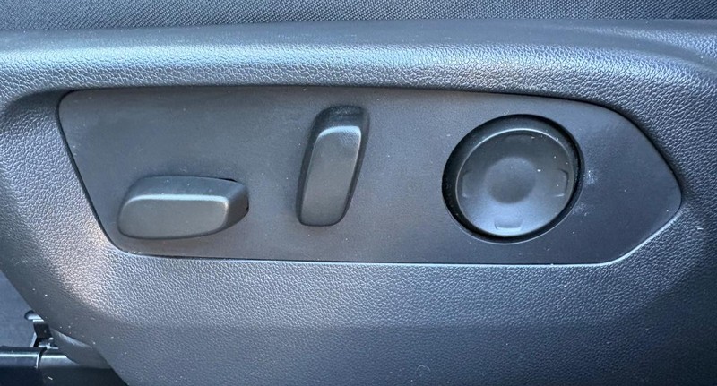 Buick Envision Vehicle Full-screen Gallery Image 32