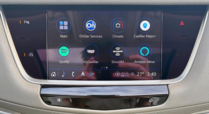 Cadillac XT5 Vehicle Full-screen Gallery Image 25