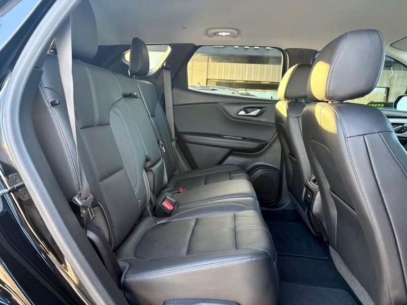 Chevrolet Blazer Vehicle Full-screen Gallery Image 11