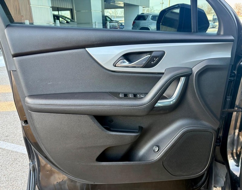 Chevrolet Blazer Vehicle Full-screen Gallery Image 17