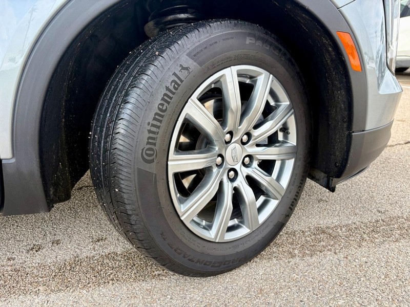 Cadillac XT4 Vehicle Full-screen Gallery Image 10