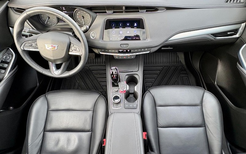 Cadillac XT4 Vehicle Full-screen Gallery Image 13