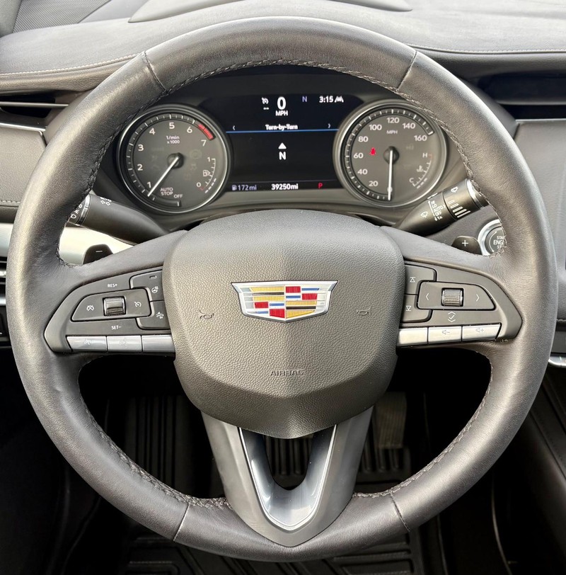 Cadillac XT4 Vehicle Full-screen Gallery Image 19