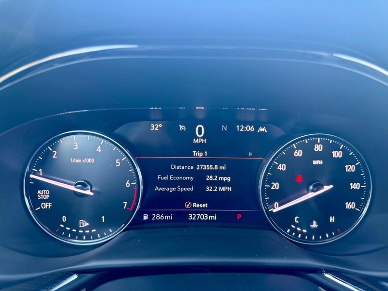 Buick Envision Vehicle Full-screen Gallery Image 24