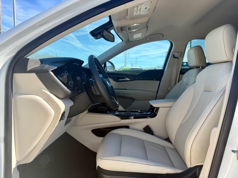 Buick Envision Vehicle Full-screen Gallery Image 27