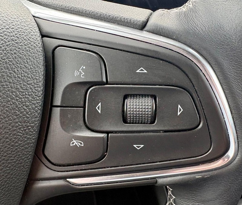 Buick Encore GX Vehicle Full-screen Gallery Image 21