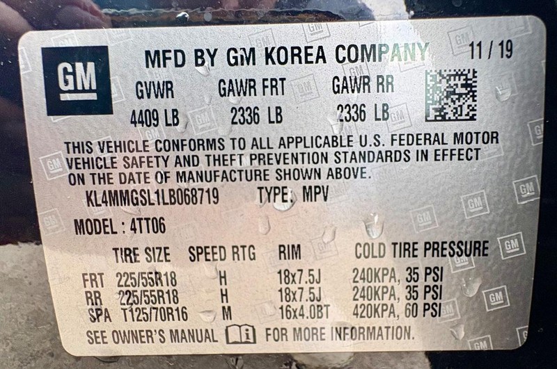 Buick Encore GX Vehicle Full-screen Gallery Image 33