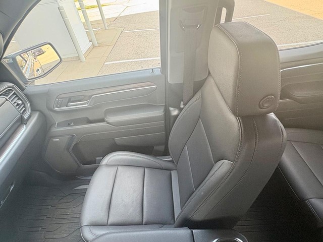 2024 GMC Sierra 1500 SLT thumbnail image 17