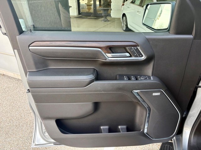 2024 GMC Sierra 1500 SLT thumbnail image 18