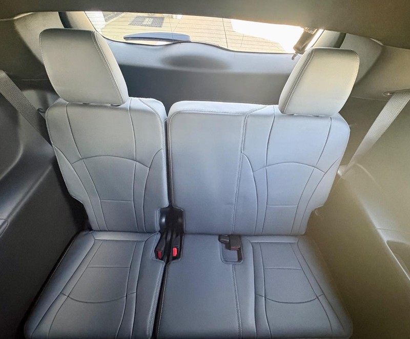 Buick Enclave Vehicle Full-screen Gallery Image 14