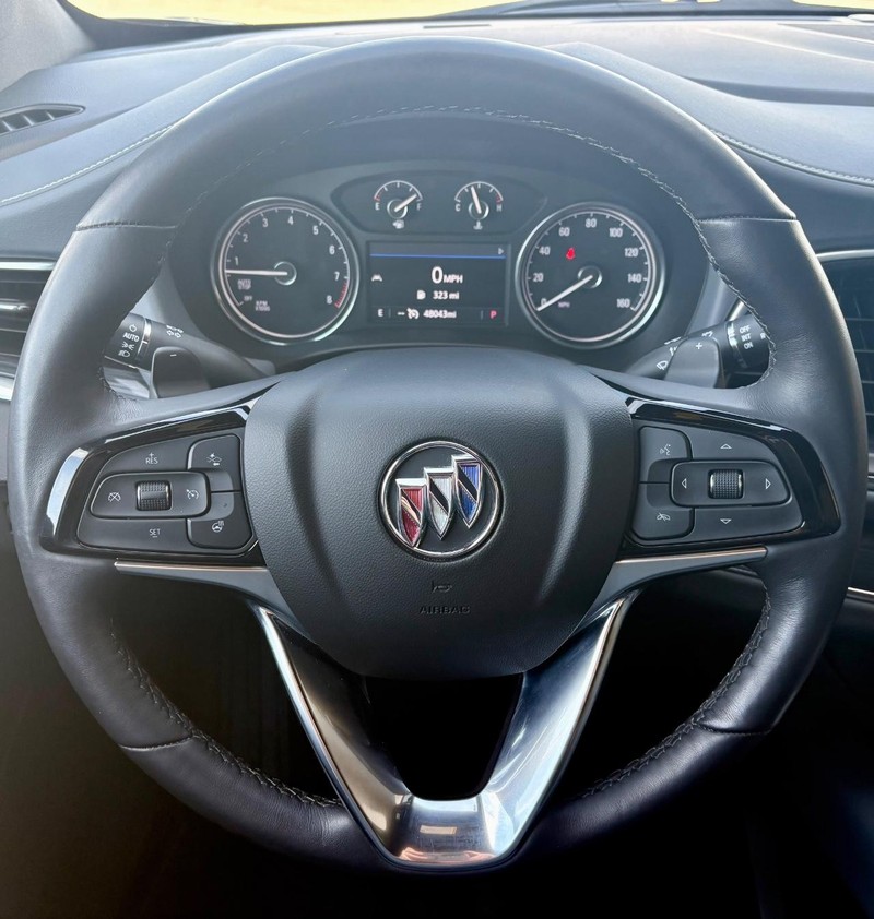 Buick Enclave Vehicle Full-screen Gallery Image 20